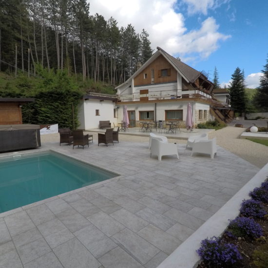 Realizzazione ambienti esterni  Hotel Nido delle Aquile